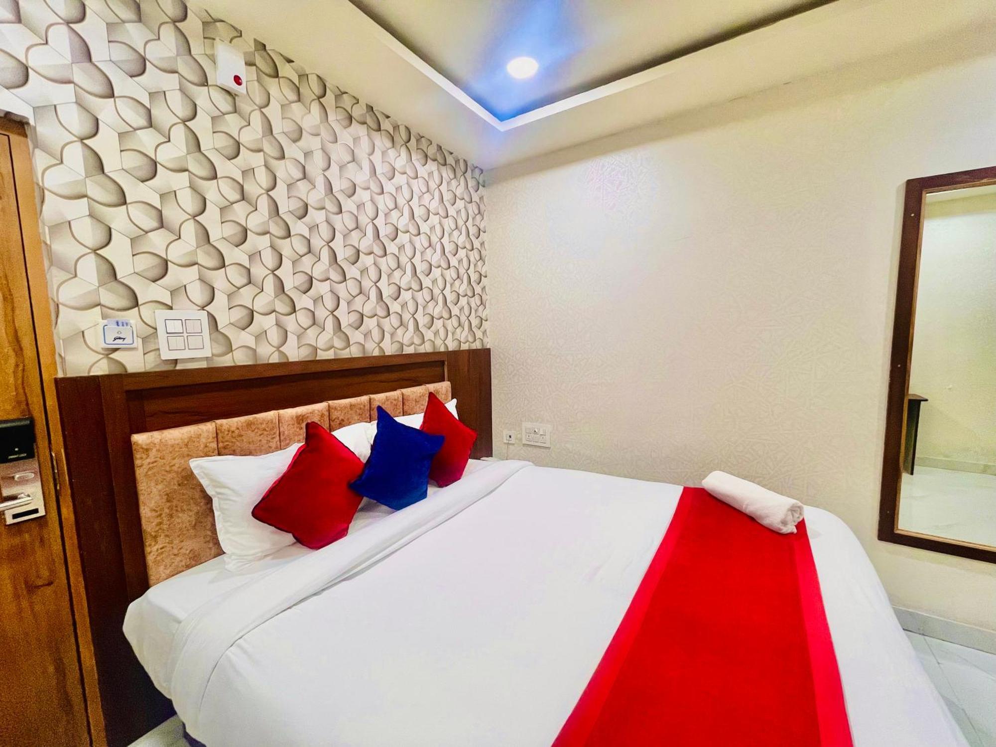 Hotel Eagle Grand Hyderabad Airport Zone Shamshabad Esterno foto