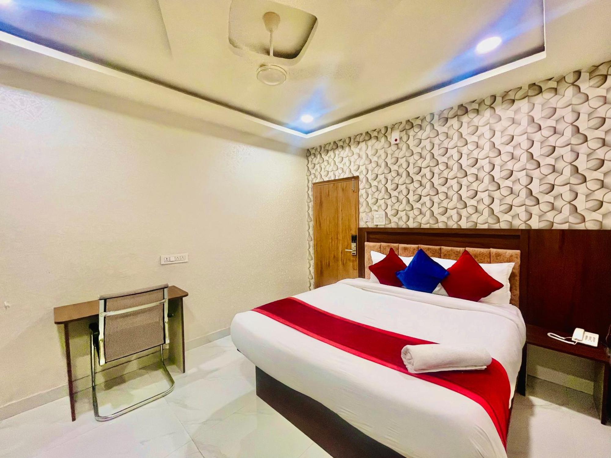 Hotel Eagle Grand Hyderabad Airport Zone Shamshabad Esterno foto