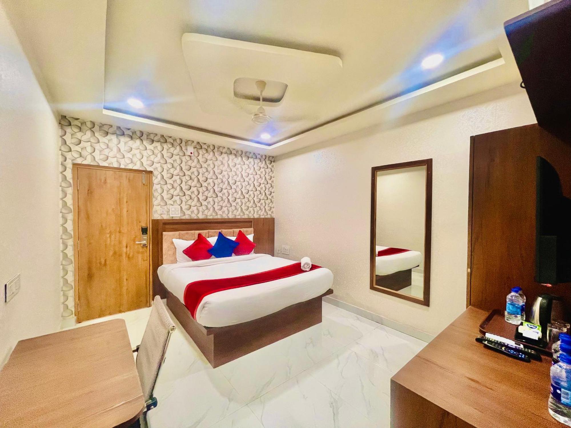 Hotel Eagle Grand Hyderabad Airport Zone Shamshabad Esterno foto