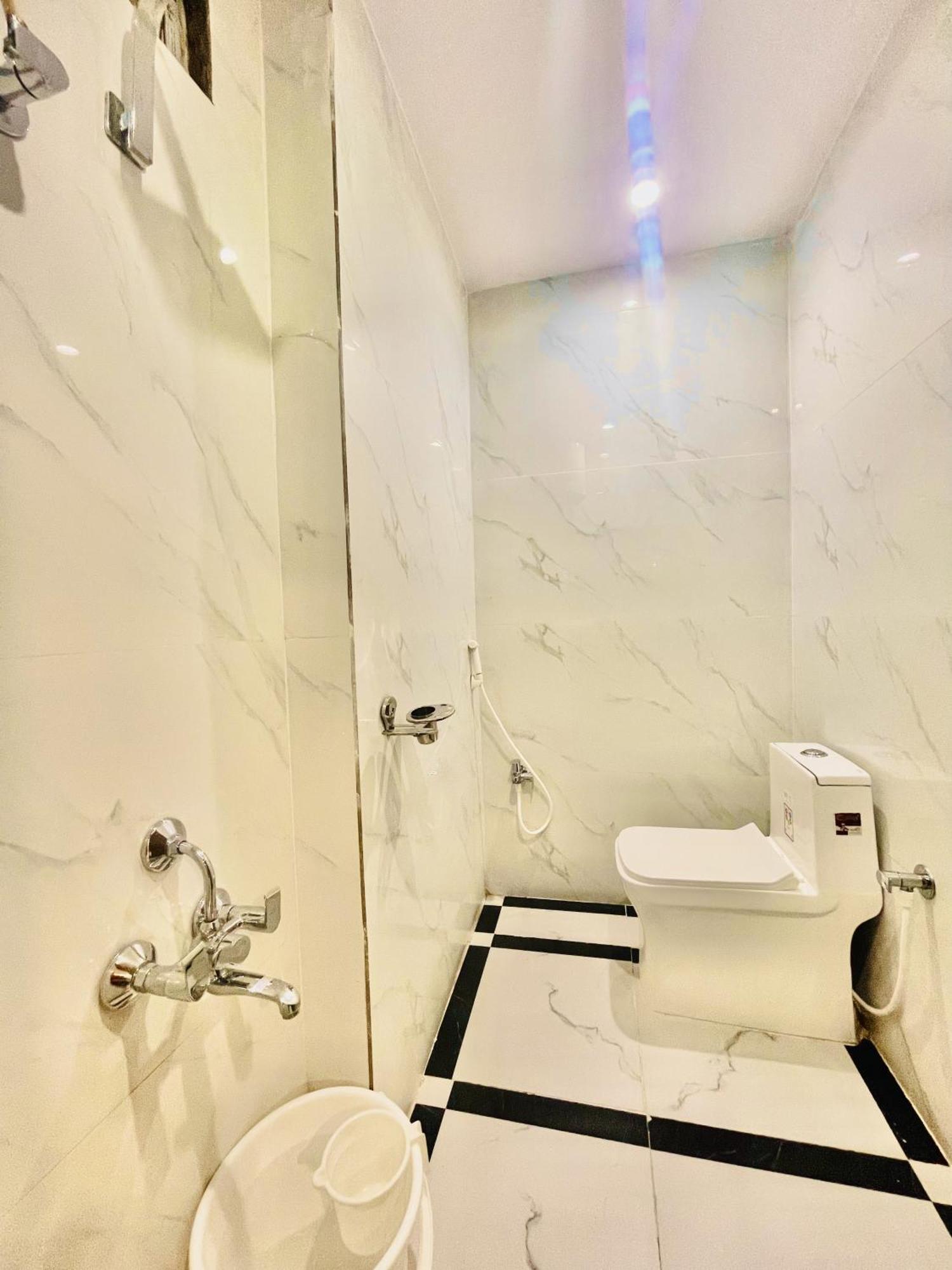 Hotel Eagle Grand Hyderabad Airport Zone Shamshabad Esterno foto