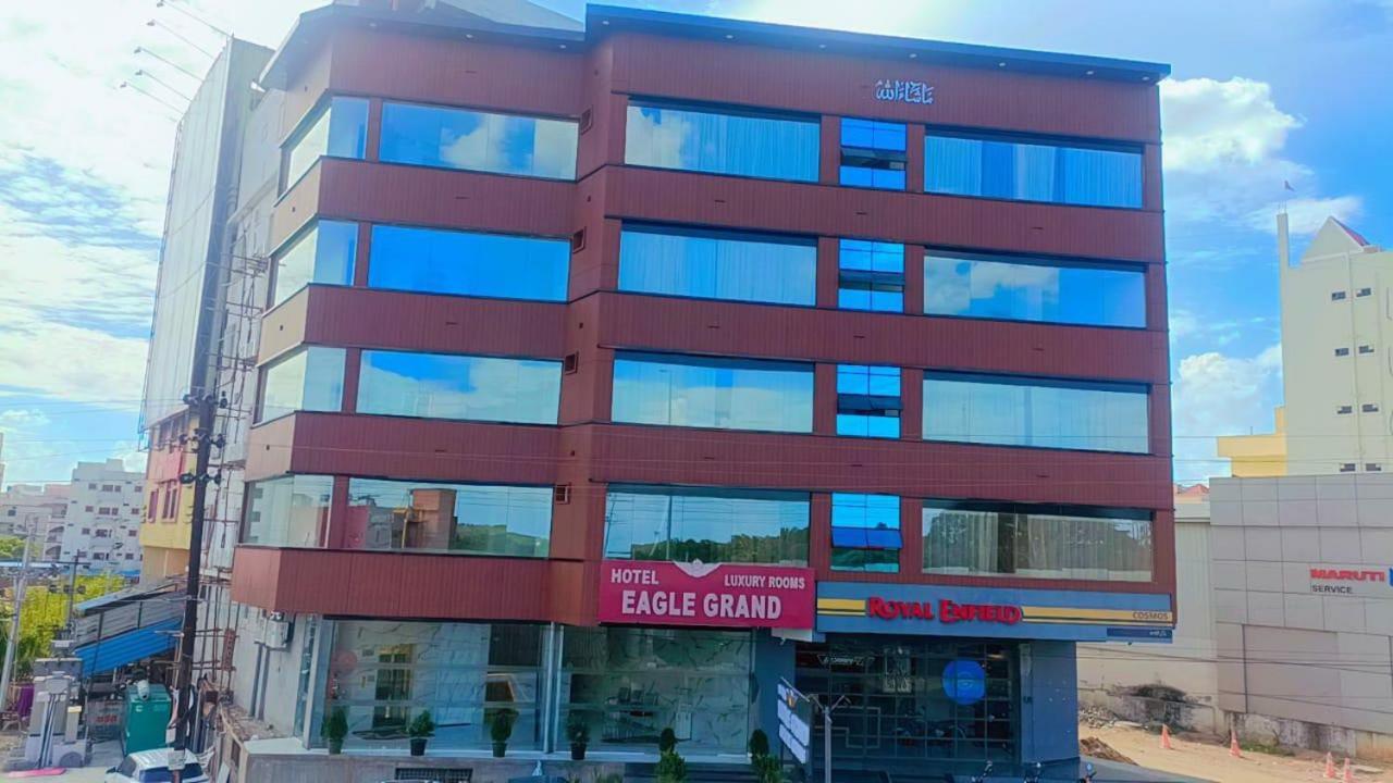 Hotel Eagle Grand Hyderabad Airport Zone Shamshabad Esterno foto